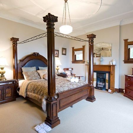 วินดราไดน์ บูติค เบด แอนด์ เบรคฟาสท์ Bed & Breakfast คาทุมบา ภายนอก รูปภาพ