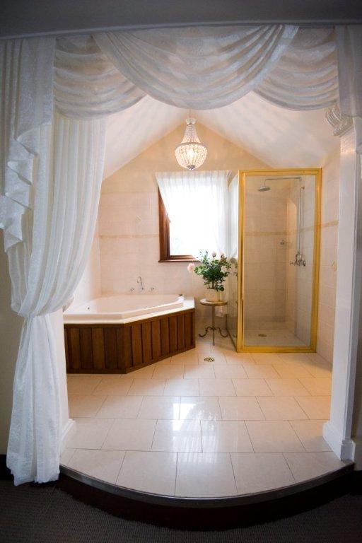 วินดราไดน์ บูติค เบด แอนด์ เบรคฟาสท์ Bed & Breakfast คาทุมบา ภายนอก รูปภาพ