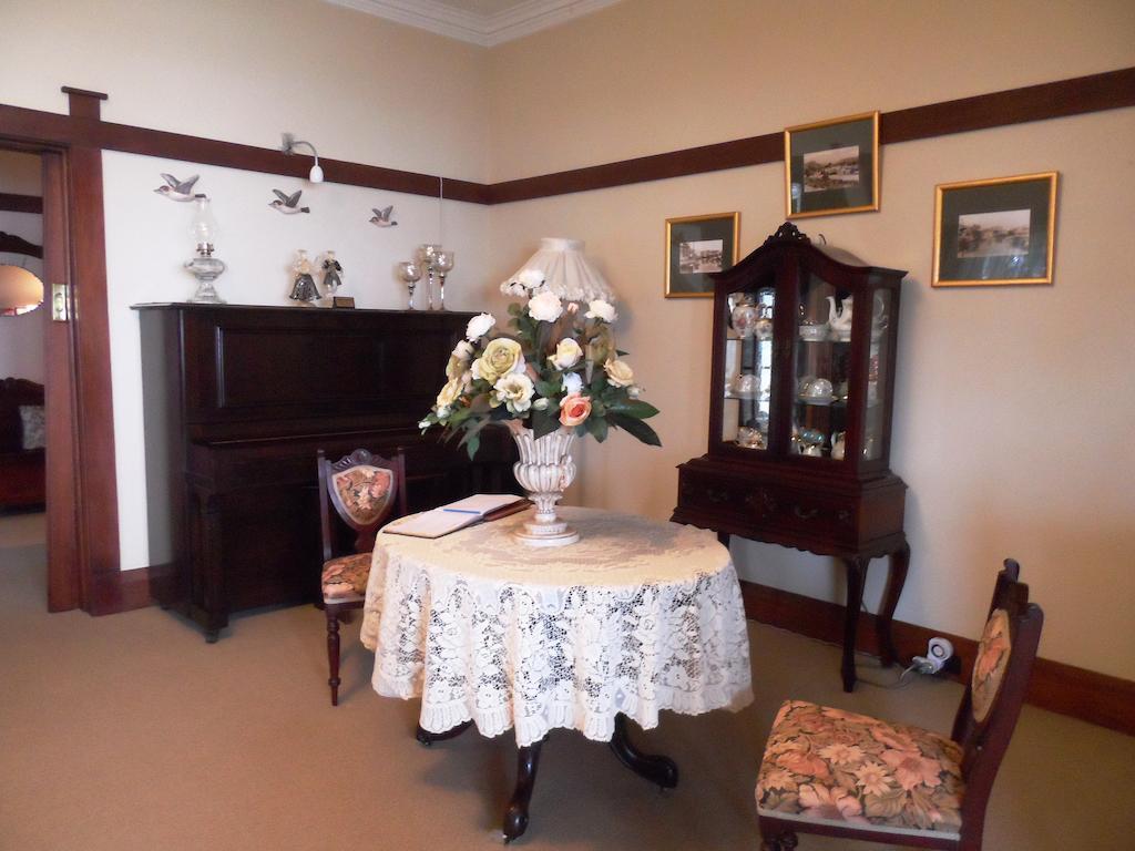 วินดราไดน์ บูติค เบด แอนด์ เบรคฟาสท์ Bed & Breakfast คาทุมบา ภายนอก รูปภาพ